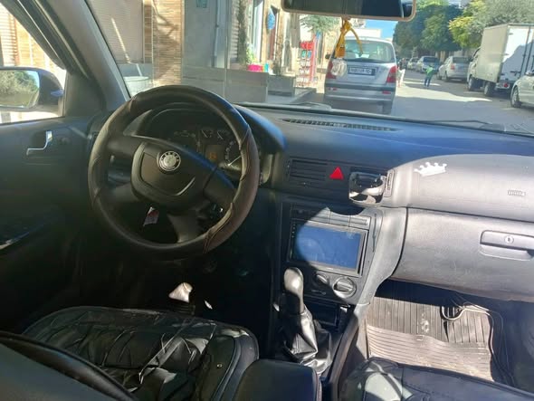 سكودا أوكتافيا 2010 - صورة 3