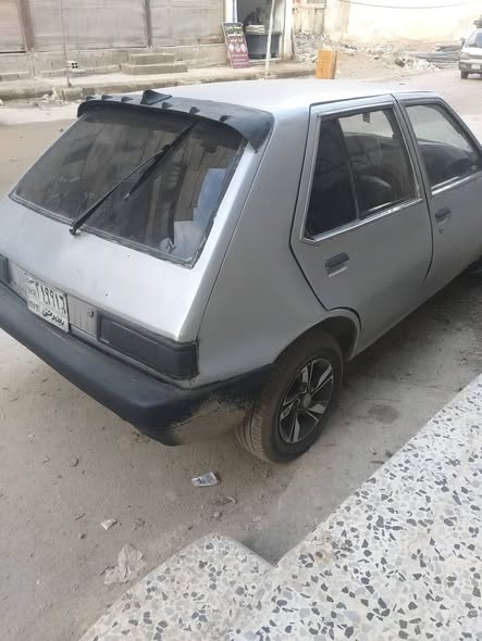 Mitsubishi كولت 1983 - صورة 3