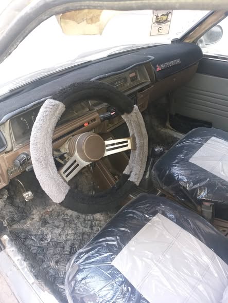 Mitsubishi كولت 1983 - صورة 5