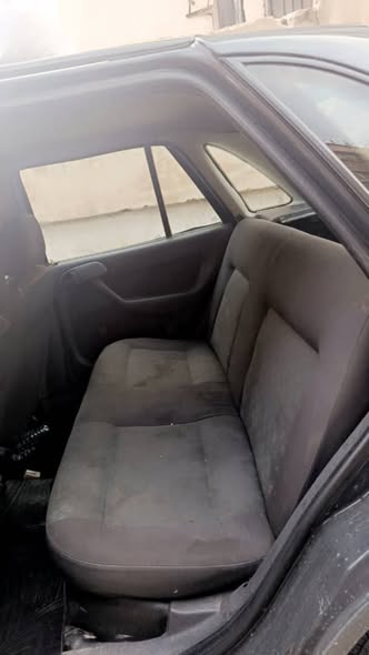 فولكس فوكس 2003 - صورة 3