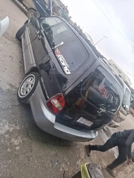 كيا كرنفال 2002 - صورة 2