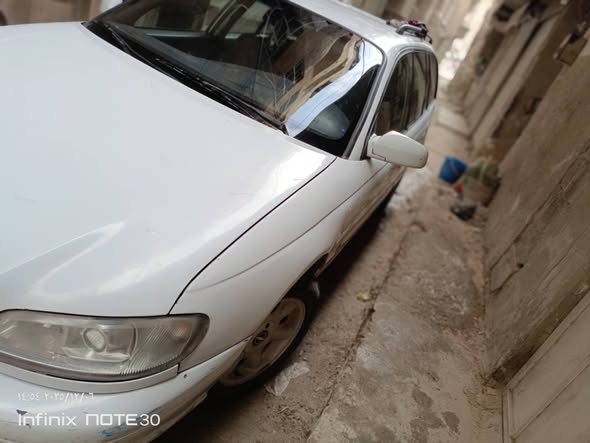 أوبل اوميكا 1998 - صورة 1