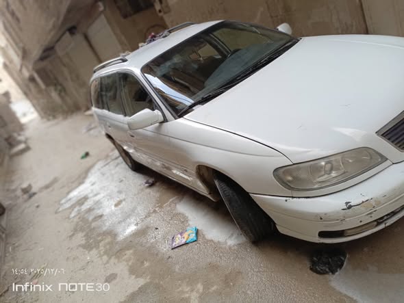 أوبل اوميكا 1998 - صورة 4