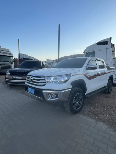 تويوتا هايلوكس 2025 - صورة 1