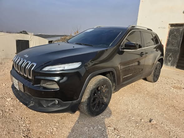 جيب شيروكي 2014 - صورة 1