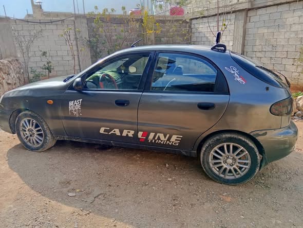 دايو لانوس 1998 - صورة 1