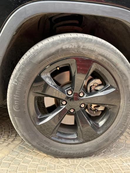 جيب شيروكي 2019 - صورة 4