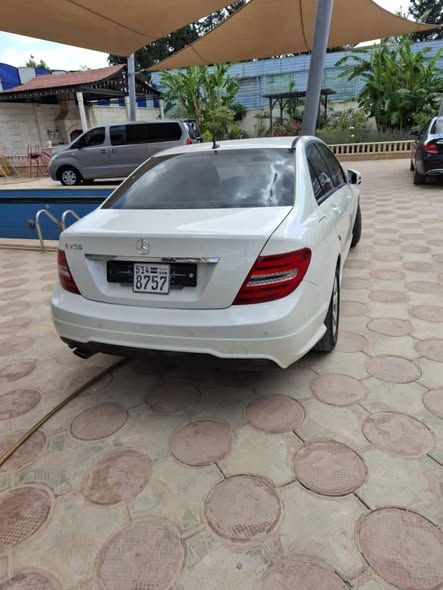 مرسيدس سي200 2012 - صورة 3