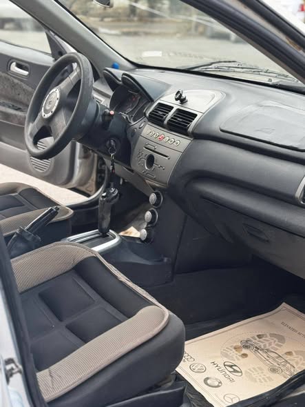 بروتون بيرسونا 2009 - صورة 2