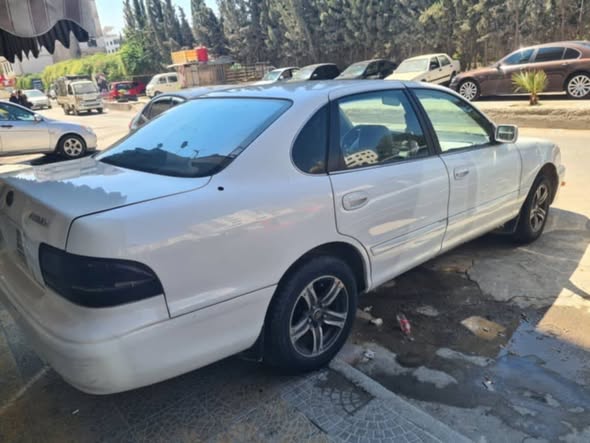 تويوتا افلون 1996 - صورة 4