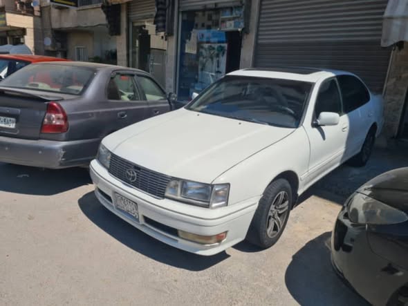 تويوتا افلون 1996 - صورة 5