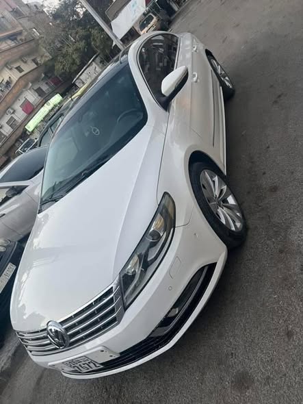 فولكس فاجن باسات CC 2012 - صورة 5