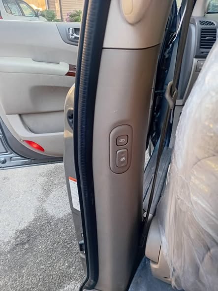 كيا كرنفال 2010 - صورة 3