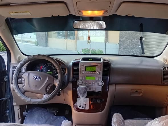 كيا كرنفال 2010 - صورة 5