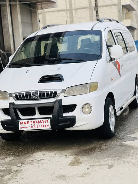 هيونداي H-1 2004 - صورة 2