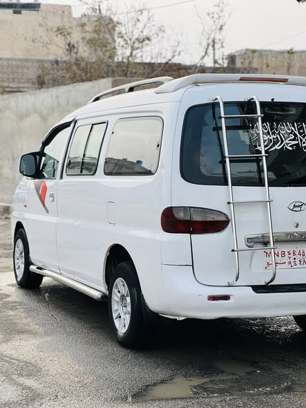 هيونداي H-1 2004 - صورة 3