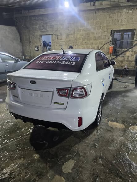 كيا فورتي 2012 - صورة 4