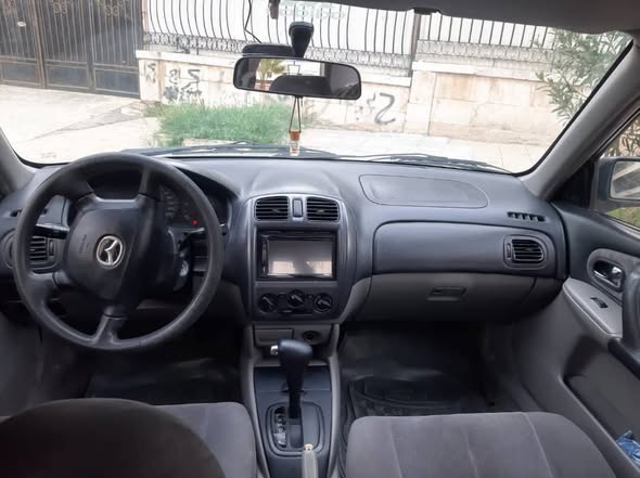 ماذدا 323 2002 - صورة 3