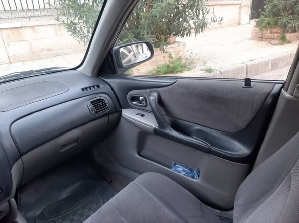 ماذدا 323 2002 - صورة 5