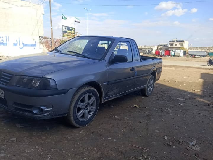 فوكس سافيرو 2005