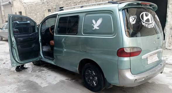 هيونداي ستاركس 2004 - صورة 3