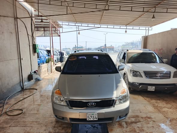 كيا كرنفال 2011 - صورة 1