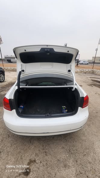 فولكس فاكن باسات 2012 - صورة 1