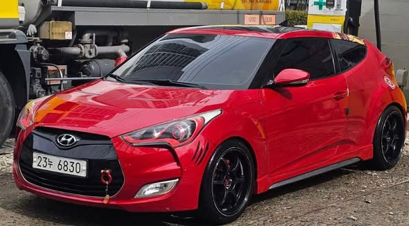 هيونداي فوليستر 2012 - صورة 2