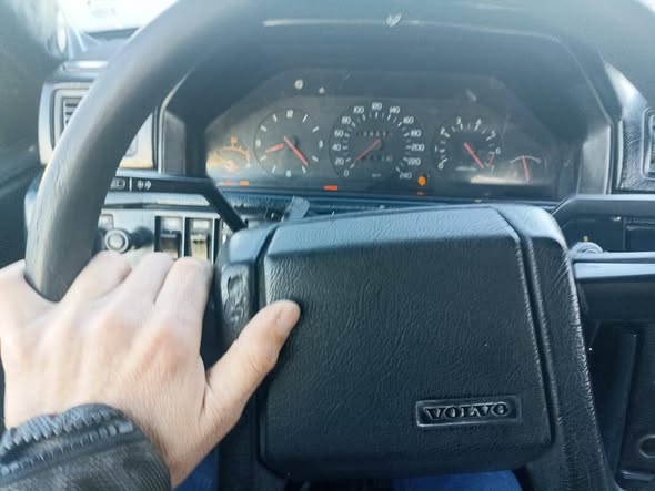 فولفو سنجمان 1986 - صورة 5