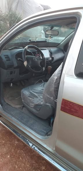 تويوتا هايلوكس 2010 - صورة 2