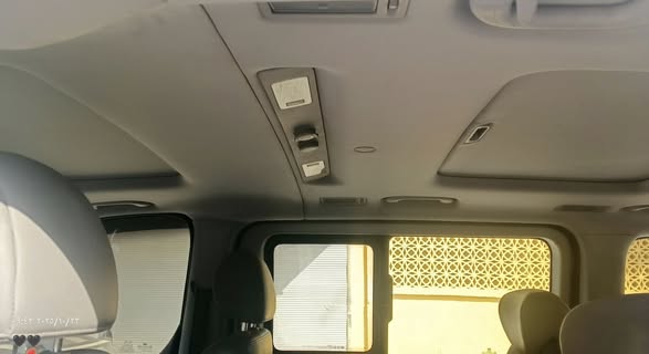 Hyundai H-1 2010 - صورة 1