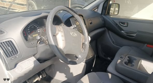 Hyundai H-1 2010 - صورة 2