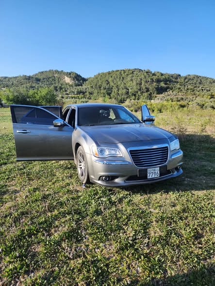 كرايسلر c300 2012 - صورة 1