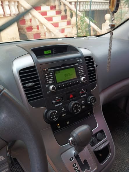 كيا كرنفال 2011 - صورة 5