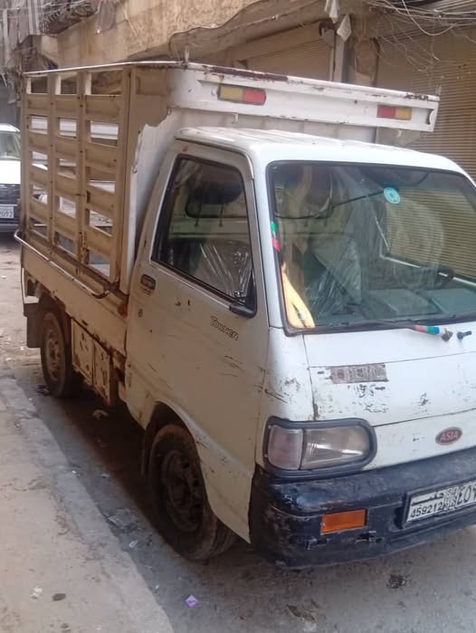 كِيَا تَاوْنَر 1994