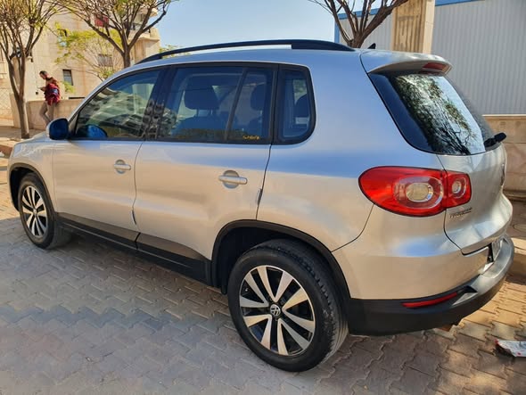 فولكس فاجن تيجوان 2010 - صورة 1