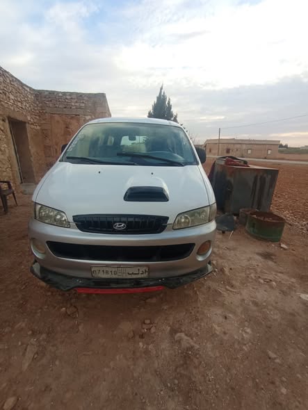 هيونداي ستاركس 1998 - صورة 1