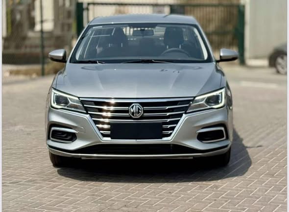 إم جي 5 2025 - صورة 4