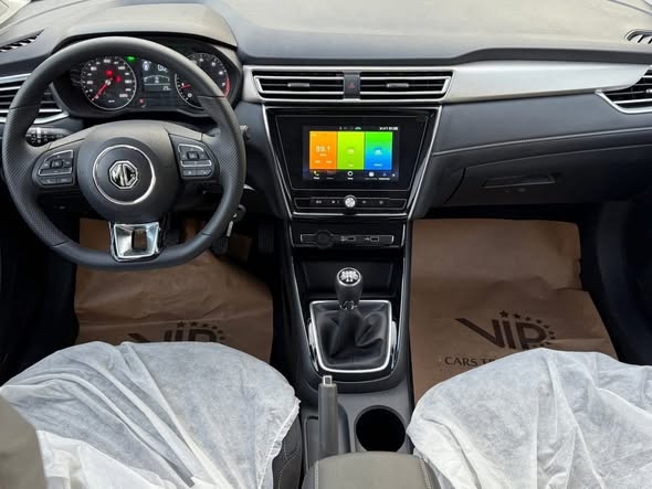 إم جي 5 2025 - صورة 5