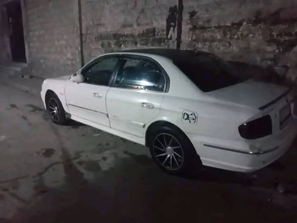 هيونداي سوناتا 2001 - صورة 2