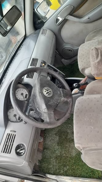 فولكس فاجن سافيرو 2006 - صورة 1