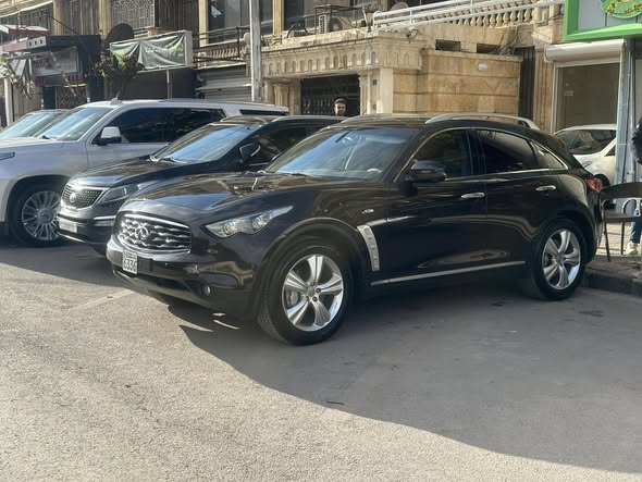 انفينيتي FX35 2011 - صورة 1