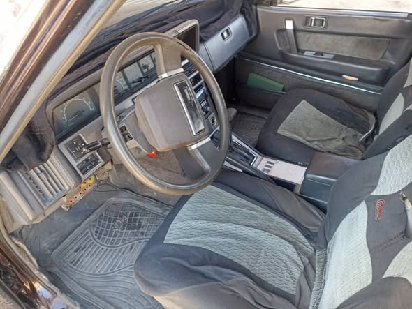 مازدا 929 1983 - صورة 2