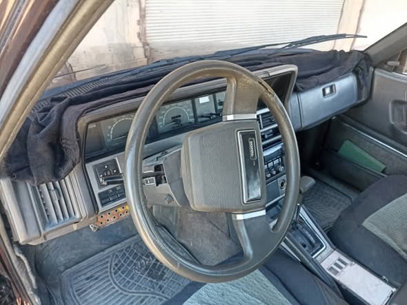 مازدا 929 1983 - صورة 3