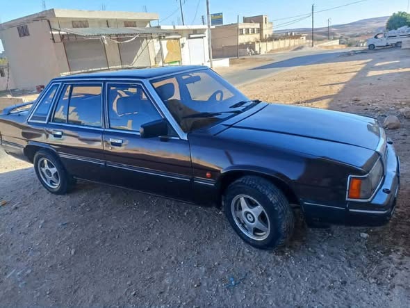 مازدا 929 1983 - صورة 4