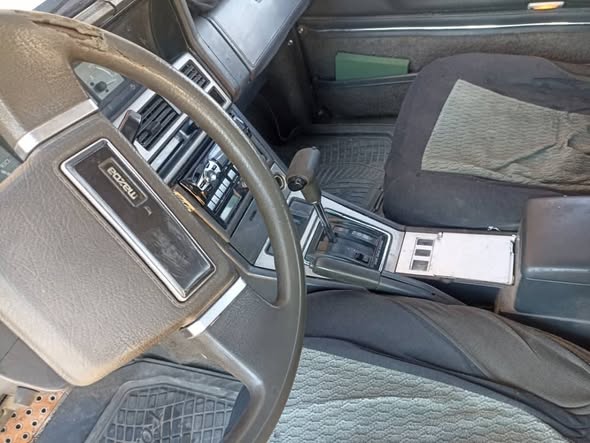 مازدا 929 1983 - صورة 5