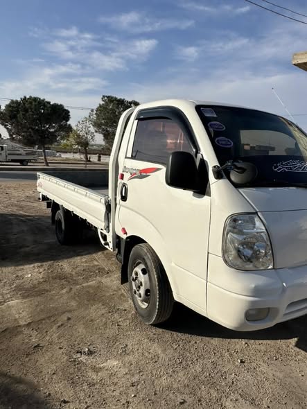 كيا ٤٠٠٠ 2004 - صورة 4