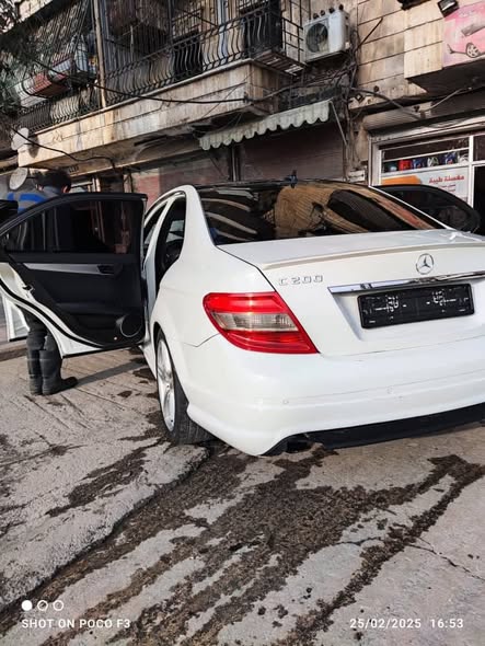 مرسيدس سي ٢٠٠ 2011 - صورة 1