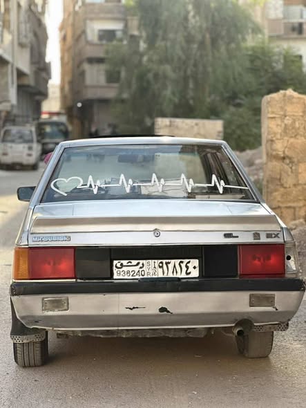 متسوبيشي لانسر 1983 - صورة 1