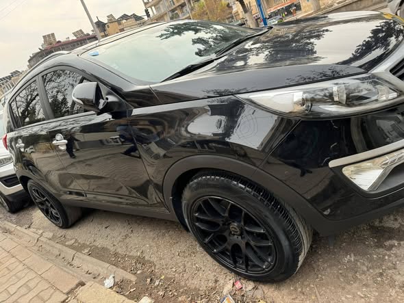 كيا سبور تاج 2013 - صورة 4